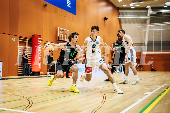 Basketball, Basketball Zweite Liga 2024/25, Grunddurchgang 4.Runde, Vienna Timberwolves, UDW Alligators, Simon Marek (11), Jakob Konzet (5)