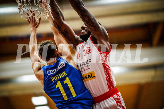 Basketball, Win2Day Superliga 2024/25, Grunddurchgang 4.Runde, Traiskirchen Lions, St. Pölten, Delvon Johnson (5)