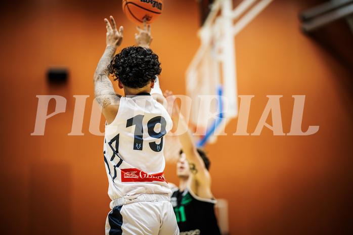 Basketball, Basketball Zweite Liga 2024/25, Grunddurchgang 4.Runde, Vienna Timberwolves, UDW Alligators, Dean-Leon Cantor (19)