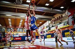 Basketball, Win2Day Superliga 2024/25, Grunddurchgang 4.Runde, Traiskirchen Lions, St. Pölten, Delvon Johnson (5)