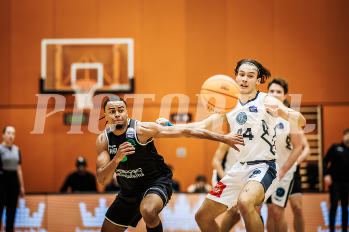 Basketball, Basketball Zweite Liga 2024/25, Grunddurchgang 4.Runde, Vienna Timberwolves, UDW Alligators, Steven Kaltenbrunner (8), Ivor Kuresevic (44)