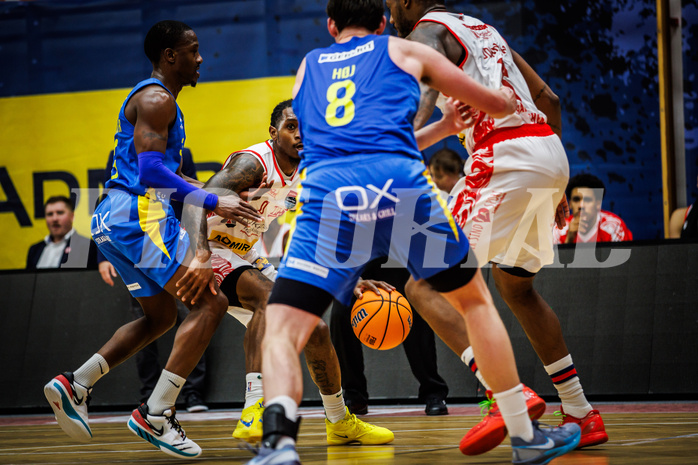 Basketball, Win2Day Superliga 2024/25, Grunddurchgang 4.Runde, Traiskirchen Lions, St. Pölten, Cedric Russell (0)