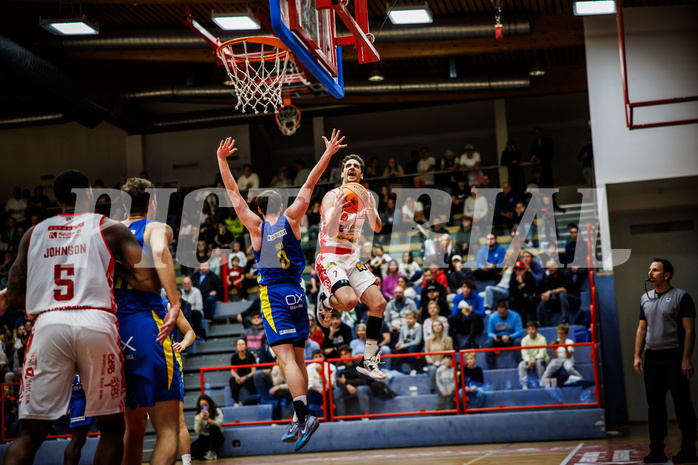Basketball, Win2Day Superliga 2024/25, Grunddurchgang 4.Runde, Traiskirchen Lions, St. Pölten, Benedikt Güttl (7)