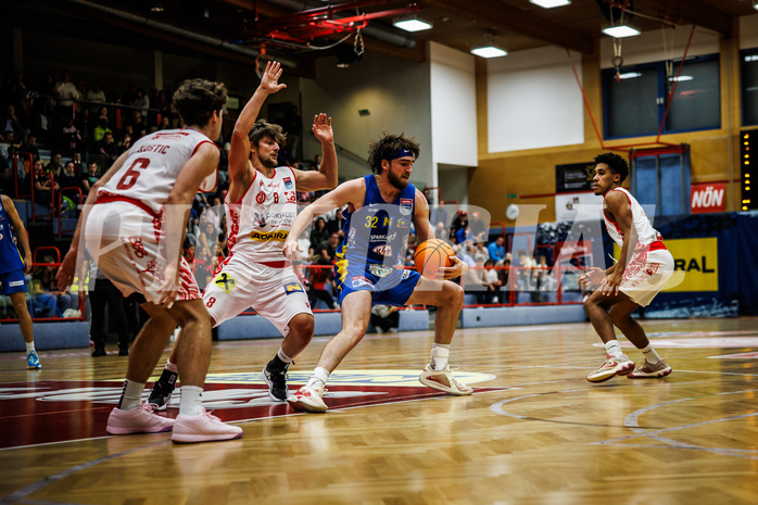 Basketball, Win2Day Superliga 2024/25, Grunddurchgang 4.Runde, Traiskirchen Lions, St. Pölten, Andrew Sims (32)