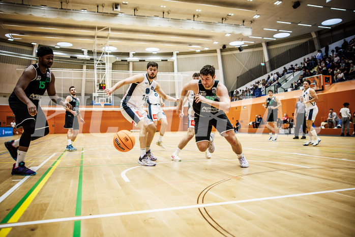 Basketball, Basketball Zweite Liga 2024/25, Grunddurchgang 4.Runde, Vienna Timberwolves, UDW Alligators, William Emiohe (15), Maximilian Seher (16), Daniel Schuch (10)