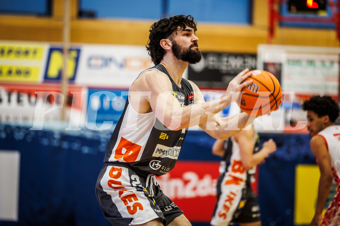 Basketball, win2day Basketball Superliga 2024/25, Playoff Viertelfinale 2. Spiel, Traiskirchen Lions, Klosterneuburg Dukes, Will Carius (24)
