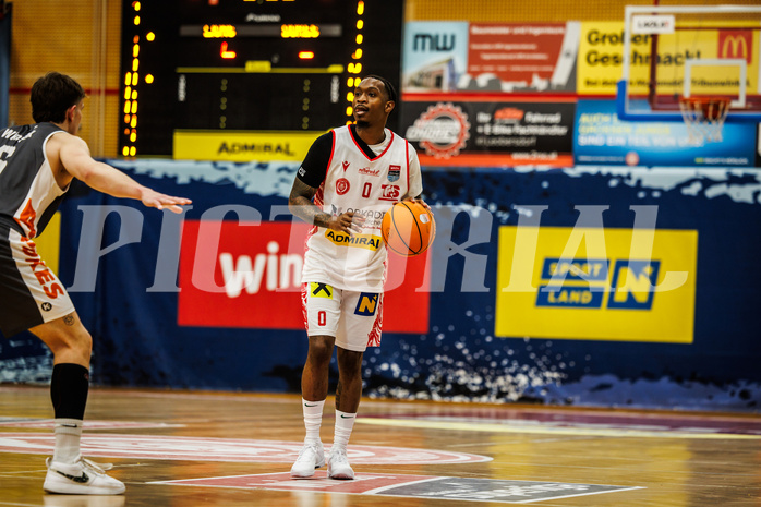 Basketball, win2day Basketball Superliga 2024/25, Playoff Viertelfinale 2. Spiel, Traiskirchen Lions, Klosterneuburg Dukes, Cedric Russell (0)