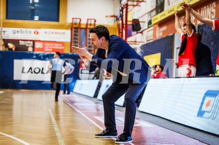 Basketball, win2day Basketball Superliga 2024/25, Playoff Viertelfinale 2. Spiel, Traiskirchen Lions, Klosterneuburg Dukes, Benedikt Danek (Head Coach)