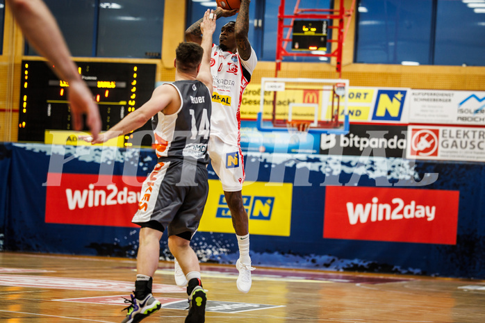 Basketball, win2day Basketball Superliga 2024/25, Playoff Viertelfinale 2. Spiel, Traiskirchen Lions, Klosterneuburg Dukes, Cedric Russell (0)