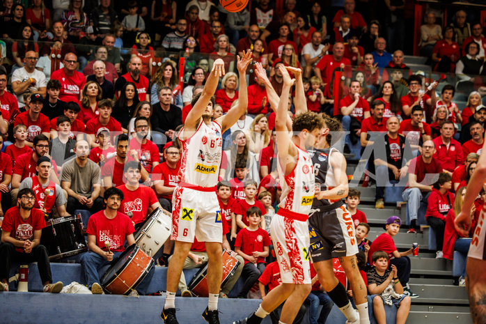 Basketball, win2day Basketball Superliga 2024/25, Playoff Viertelfinale 2. Spiel, Traiskirchen Lions, Klosterneuburg Dukes, Aleksej Kostic (6)