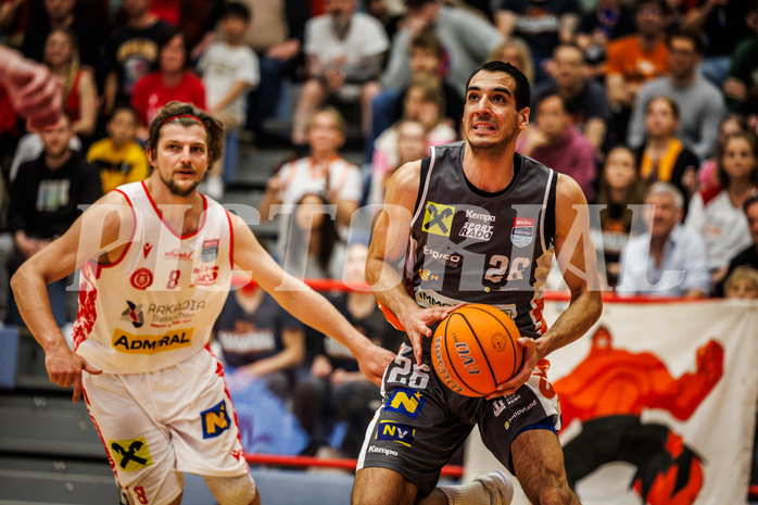 Basketball, win2day Basketball Superliga 2024/25, Playoff Viertelfinale 2. Spiel, Traiskirchen Lions, Klosterneuburg Dukes, Milos Vranes (26)