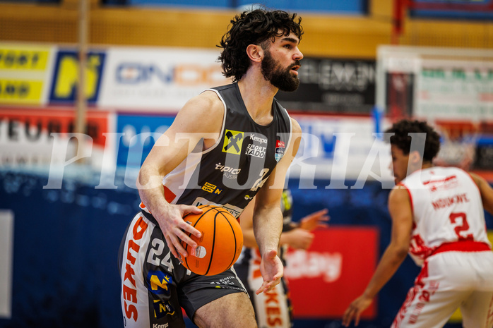Basketball, win2day Basketball Superliga 2024/25, Playoff Viertelfinale 2. Spiel, Traiskirchen Lions, Klosterneuburg Dukes, Will Carius (24)