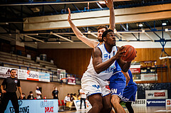 Basketball, bet-at-home Basketball Superliga 2021/22, Grunddurchgang Runde 8, Oberwart Gunners, Gmunden Swans, Emondre Rickman (14)