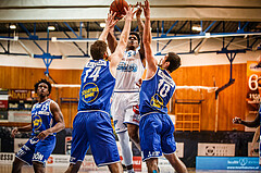 Basketball, bet-at-home Basketball Superliga 2021/22, Grunddurchgang Runde 8, Oberwart Gunners, Gmunden Swans, Rob Howard (5)