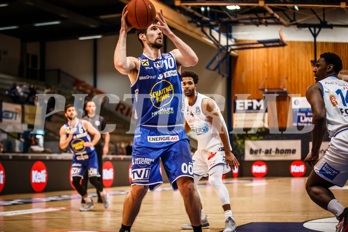Basketball, bet-at-home Basketball Superliga 2021/22, Grunddurchgang Runde 8, Oberwart Gunners, Gmunden Swans, Toni Blazan (10)