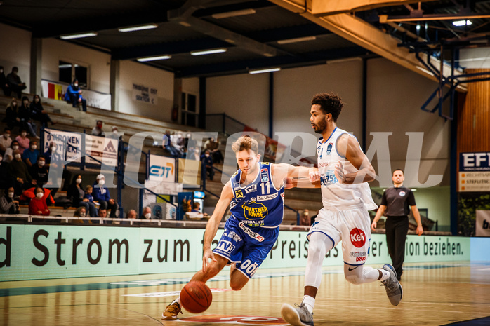 Basketball, bet-at-home Basketball Superliga 2021/22, Grunddurchgang Runde 8, Oberwart Gunners, Gmunden Swans, Lukas Schartmüller (11)