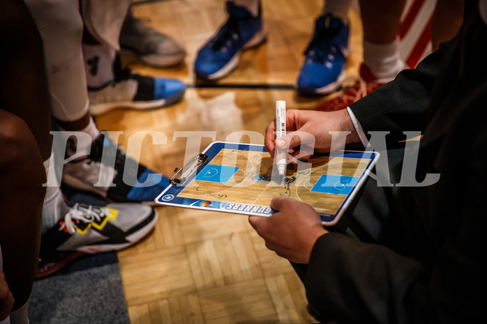 Basketball, bet-at-home Basketball Superliga 2021/22, Grunddurchgang Runde 8, Oberwart Gunners, Gmunden Swans, Horst Leitner (Coach)