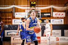 Basketball, bet-at-home Basketball Superliga 2021/22, Grunddurchgang Runde 8, Oberwart Gunners, Gmunden Swans, Benedikt Güttl (7)