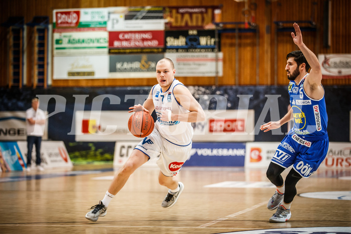 Basketball, bet-at-home Basketball Superliga 2021/22, Grunddurchgang Runde 8, Oberwart Gunners, Gmunden Swans, Sebastian Käferle (7)