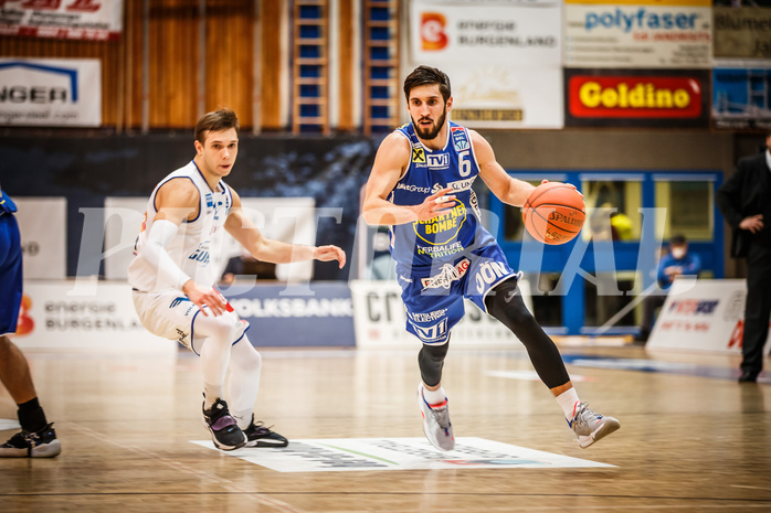 Basketball, bet-at-home Basketball Superliga 2021/22, Grunddurchgang Runde 8, Oberwart Gunners, Gmunden Swans, Daniel Friedrich (6)