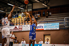 Basketball, bet-at-home Basketball Superliga 2021/22, Grunddurchgang Runde 8, Oberwart Gunners, Gmunden Swans, Stephon Jelks (15)