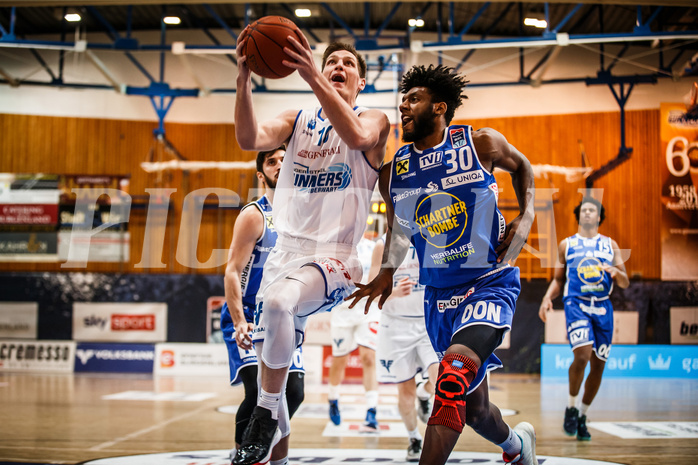 Basketball, bet-at-home Basketball Superliga 2021/22, Grunddurchgang Runde 8, Oberwart Gunners, Gmunden Swans, Brock Gardner (10)