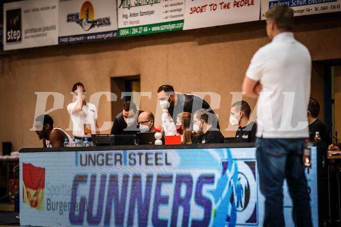 Basketball, bet-at-home Basketball Superliga 2021/22, Grunddurchgang Runde 8, Oberwart Gunners, Gmunden Swans, Referees