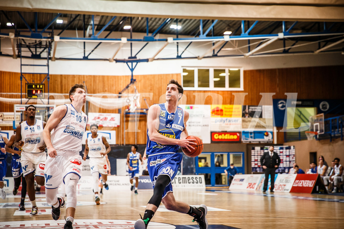 Basketball, bet-at-home Basketball Superliga 2021/22, Grunddurchgang Runde 8, Oberwart Gunners, Gmunden Swans, Benedikt Güttl (7)