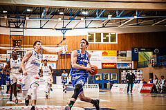 Basketball, bet-at-home Basketball Superliga 2021/22, Grunddurchgang Runde 8, Oberwart Gunners, Gmunden Swans, Benedikt Güttl (7)