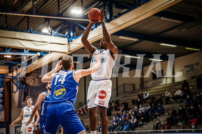 Basketball, bet-at-home Basketball Superliga 2021/22, Grunddurchgang Runde 8, Oberwart Gunners, Gmunden Swans, Emondre Rickman (14)