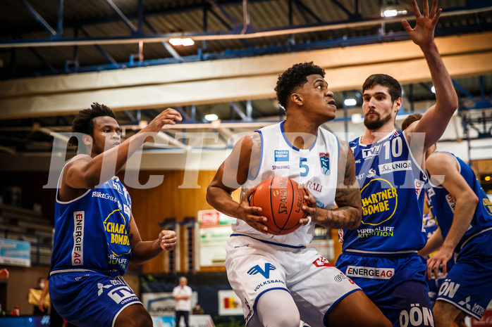 Basketball, bet-at-home Basketball Superliga 2021/22, Grunddurchgang Runde 8, Oberwart Gunners, Gmunden Swans, Rob Howard (5)