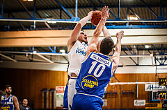 Basketball, bet-at-home Basketball Superliga 2021/22, Grunddurchgang Runde 8, Oberwart Gunners, Gmunden Swans, Renato Poljak (16)