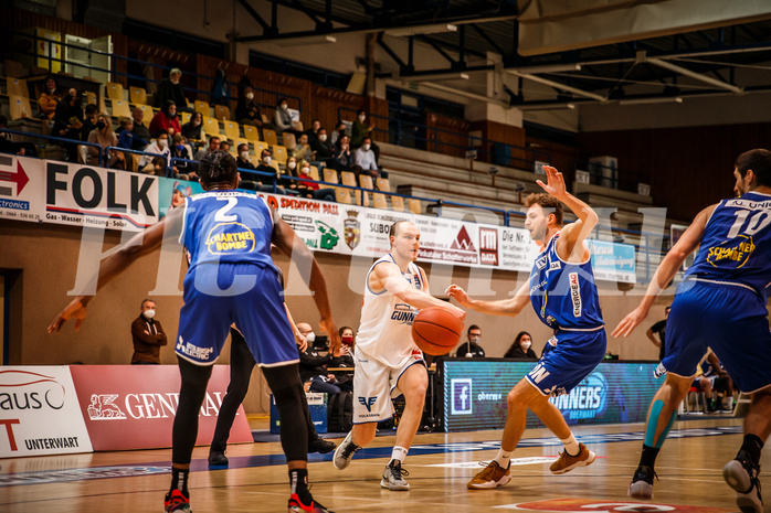 Basketball, bet-at-home Basketball Superliga 2021/22, Grunddurchgang Runde 8, Oberwart Gunners, Gmunden Swans, #Sebastian Käferle (7)