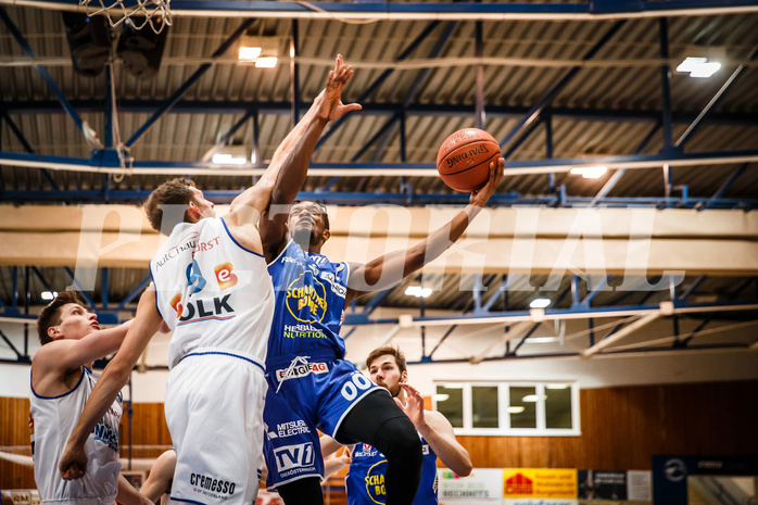 Basketball, bet-at-home Basketball Superliga 2021/22, Grunddurchgang Runde 8, Oberwart Gunners, Gmunden Swans, Cederic Anders (2)