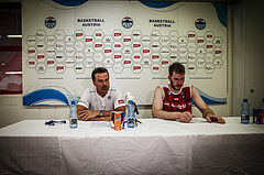 Basketball, FIBA EuroBasket 2025 Qualifiers , , AUSTRIA, IRELAND, Pressekonferenz: Raoul Korner (Head Coach), Jakob PÖLTL (12)