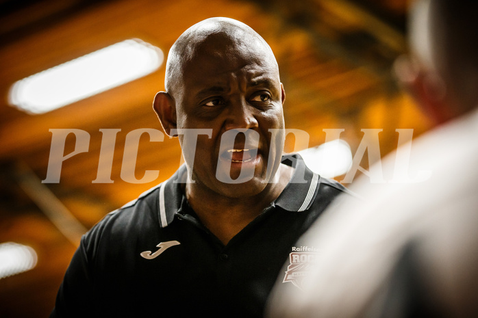 Basketball, Basketball Zweite Liga 2022/23, Playoff, Viertelfinale Spiel 2
, Mattersburg Rocks, BBU Salzburg, James WILLIAMS (Headcoach)