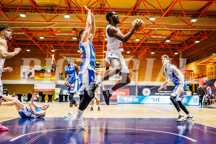 Basketball, win2day Basketball Superliga 2023/224, Grunddurchgang Runde 16, BBC Nord Dragonz, Oberwart Gunners, Austen Awosika (10)