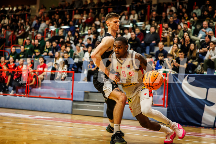 Basketball, win2day Basketball Superliga 2023/24, Grunddurchgang 16.Runde, Traiskirchen Lions, Kapfenberg Bulls, Davon Clare (5)