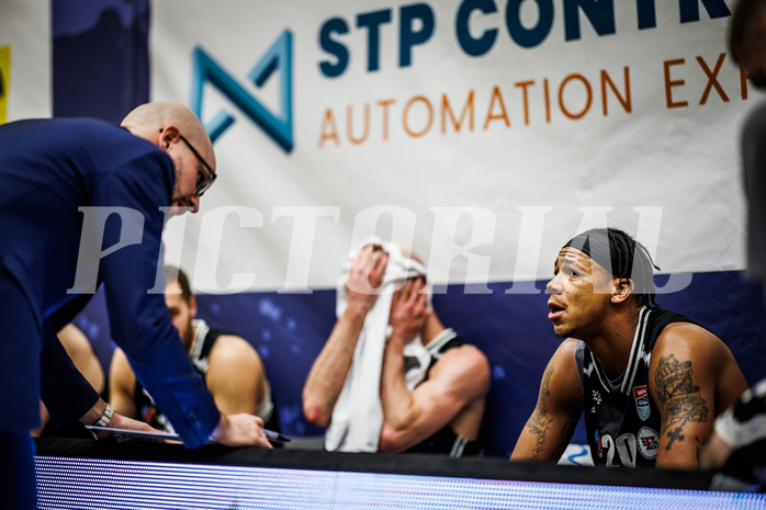 Basketball, Win2Day Superliga 2023/24, Grunddurchgang 16.Runde, SKN St. Pölten, Flyers Wels, Christopher Ferguson (20)