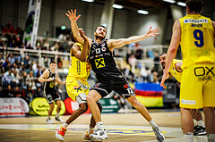 Basketball, Win2Day Superliga 2023/24, Grunddurchgang 16.Runde, SKN St. Pölten, Flyers Wels, Michael Anthony Randolph Jr. (5), Radii Caisin (13)