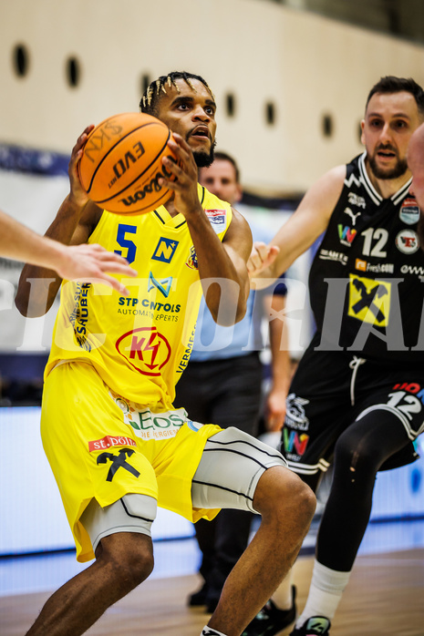 Basketball, Win2Day Superliga 2023/24, Grunddurchgang 16.Runde, SKN St. Pölten, Flyers Wels, Michael Anthony Randolph Jr. (5)