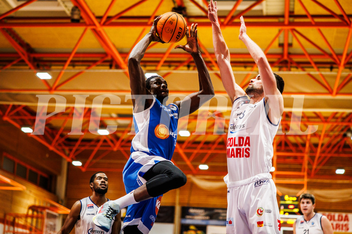 Basketball, win2day Basketball Superliga 2023/224, Grunddurchgang Runde 16, BBC Nord Dragonz, Oberwart Gunners, Shaquille Rombley (5)