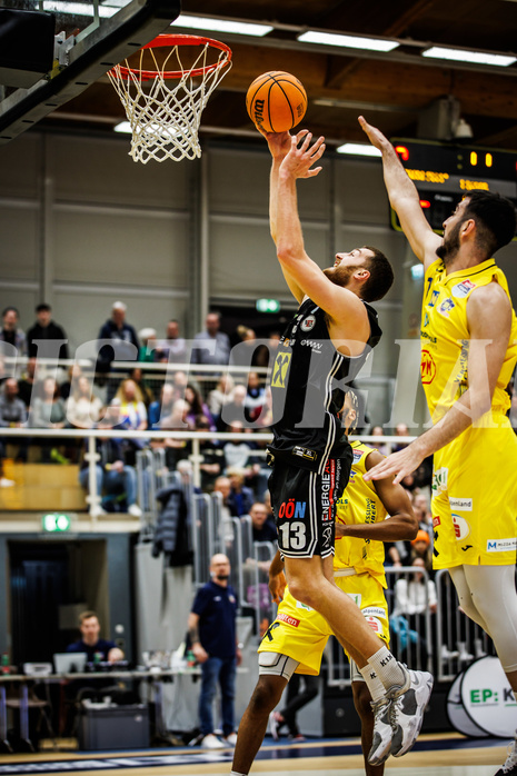 Basketball, Win2Day Superliga 2023/24, Grunddurchgang 16.Runde, SKN St. Pölten, Flyers Wels, Radii Caisin (13)