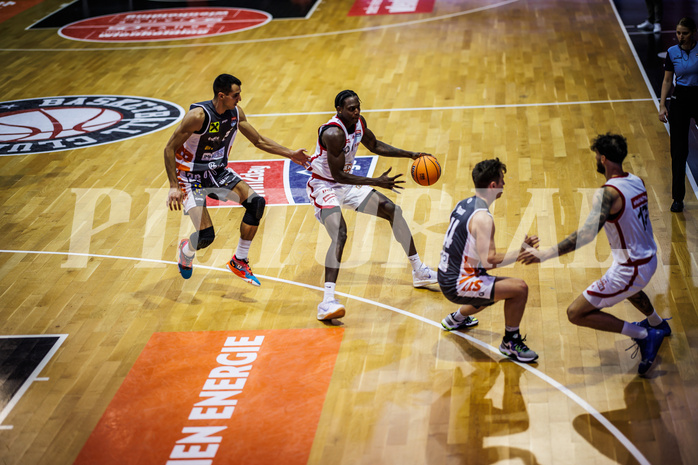 Basketball, Win2Day Superliga 2024/25, Grunddurchgang 7.Runde, BC Vienna, Klosterneuburg Dukes, Julio Calver de Assis Afonso (11)
