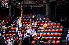 Basketball, Win2Day Superliga 2024/25, Grunddurchgang 7.Runde, BC Vienna, Klosterneuburg Dukes, Elias Wlasak (6), Ralph Bissainthe (1)