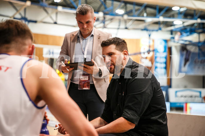 Basketball, bet-at-home Basketball Superliga 2020/21, Platzierungsrunde, 8. Runde, Oberwart Gunners, SKN St. Pölten, Horst Leitner (Coach)