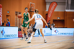 Basketball, Win2Day Basketball Damen Superliga 2022/23, Grunddurchgang 2.Runde, Vienna D.C. Timberwolves, KOS Celovec Damen, Sasa Tomazic (4), Charlotte Schomburg (13)
