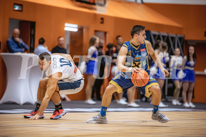 Basketball, Win2Day Superliga 2022/23, Grunddurchgang 2.Runde, Vienna D.C. Timberwolves, UBSC Raiffeisen Graz, Jakob Szkutta (10), Paul Isbetcherian (9)