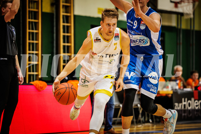 Basketball, win2day Basketball Superliga 2022/23, Grunddurchgang 1.Runde, Fürstenfeld Panthers, Oberwart Gunners, Georg Wolf (7)