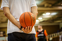 Basketball, win2day Basketball Superliga 2022/23, Grunddurchgang 1.Runde, Fürstenfeld Panthers, Oberwart Gunners, #featured Spielball